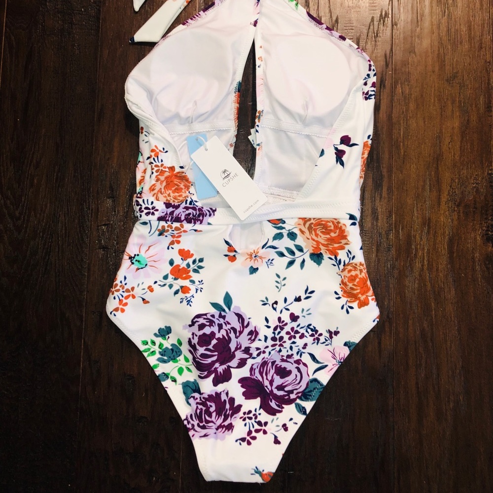 LAST ONE SZ SMALL!!! NWT ROSE GARDEN WRAP - Picture 5 of 6